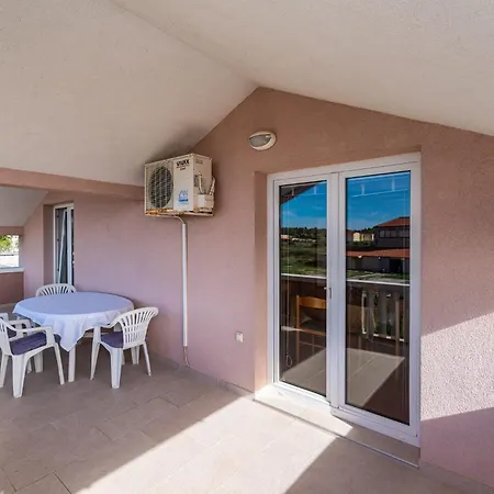 Διαμέρισμα 1 With Swimming Pool Nikola *