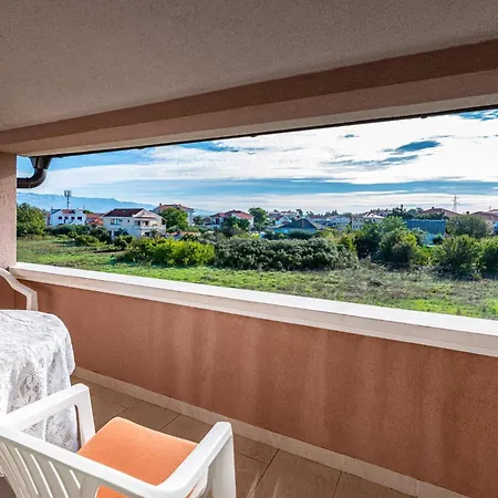 1 With Swimming Pool Nikola Διαμέρισμα