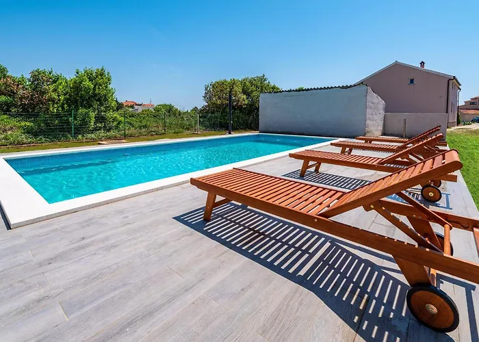 1 With Swimming Pool Nikola Nin
